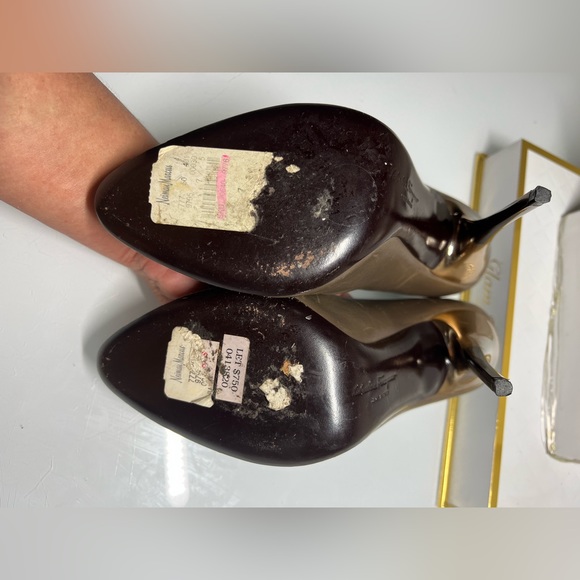 Salvatore Ferragamo Stiletto - Picture 6 of 9